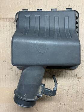 44zh-1949-b Ford 2011 F150 5.0l Air Intake Housing Box Upper Lid A9460