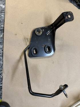 7c34-9p686-db Ford 2008-2009 F250sd F350sd 6.4l Diesel Air Intake Cleaner Mount Bracket 08-09 7c34-9p686-db Ford 2008-2009 F250sd F350sd 6.4l Diesel Air Intake Cleaner Mount Bracket 08-09