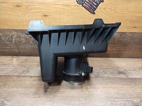 8l84-9600-be Ford 2009-2012 Escape 09-11 Mariner At 2.5l Lower Air Intake Housing Factory Oem