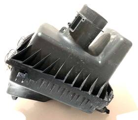 8l8z-9600-b Ford 2008 Escape And Mercury Mariner Air Cleaner Assembly Oem Part