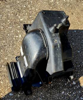 Aa53-9a600 Ford Aa539a600 Air Intake Cleaner Filter Housing Oem- Ab Ac