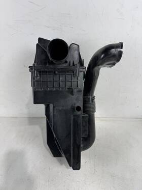 Ae81-9c676-ba Ford 2014-2019 Fiesta Engine Air Cleaner Intake Filter Housing Box Oem