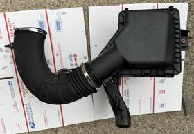 Ar339600bb Ford 2010 Mustang Gt Air Intake Cleaner Filter Box With Tubes Complete