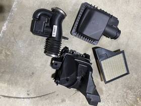 Cr339600aa Ford 2011-2014 Mustang Air Cleaner Intake Box Assembly 3.7l Cr339600aa Ford 2011-2014 Mustang Air Cleaner Intake Box Assembly 3.7l