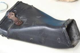 D30f-9e-635-aa Ford 1974 Cougar Air Intake Cleaner Filter Duct Tube Fits Through Passenger Fender