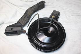 E5te-9c675-fa Ford 80-86 F150 F250 Bronco Air Cleaner With Filter Hose Tube 7 Piece Carburator E5te-9c675-fa Ford 80-86 F150 F250 Bronco Air Cleaner With Filter Hose Tube 7 Piece Carburator