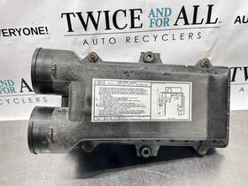 Ford E8ae-9c485-acv 87-96 F150 4.9 5.0 5.8 V8 Air Box Dual Outlet Cleaner Filter Housing Oem
