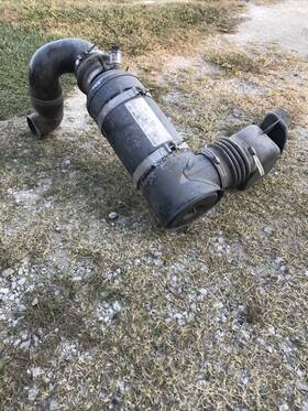 E8ht-9600-da Ford 88-90 F600 F700 6.6 6.6l Diesel Air Intake Cleaner Filter Housing Donaldson