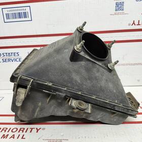 F7dx-9643-aa Ford 96-99 Taurus 3.0l Air Cleaner Intake Filter Housing Box Oem