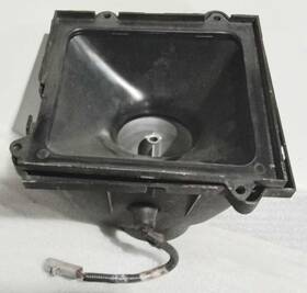 F7lz9600ab Ford 1996-1998 Lincoln Mark Viii Lower Half Air Cleaner Box With Maf Sensor