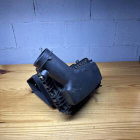 Fr3c-9600-ae Ford 2015-2017 Mustang 2.3l Air Intake Filter Cleaner Box Duct Oem