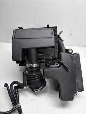 Js73-9600 Ford 2017-2020 Fusion Air Cleaner Box Assembly Oem