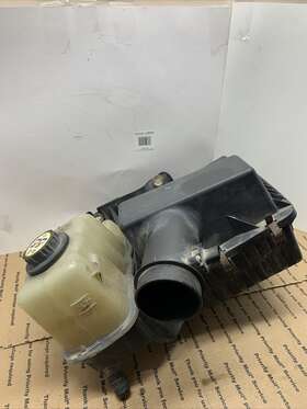 319-00625 Ford Truck 2008 F-350 Air Box Cleaner Reservoir 5.4l Gas Oem