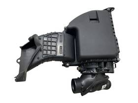 Mb3g-9c662-bg Ford Trucks 2021-2023 Bronco 2.7l Engine Air Cleaner Filter Box Housing