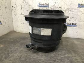 03-32673-000 Freightliner M2 106 Air Cleaner - Used P/n 0332673000