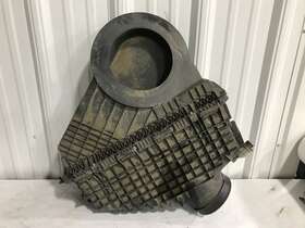 03-42776-000 Freightliner Cascadia Air Cleaner - Used P/n 0342776000