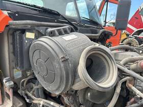 Dbepg150230 Freightliner Columbia 120 Right/passenger Air Cleaner - Used P/n
