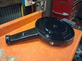 25043626 General Motors 1982-1985 Chevrolet Pontiac Camaro Firebird 5.0l 5.7l Air Cleaner Assembly