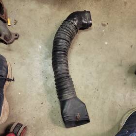 1257795 Gm Air Intake Duct Cutlass 88 87 86 85 84 83 Cleaner
