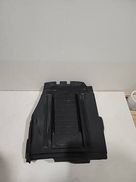 12621051 Gm 2009-2013 Chevy Silverado Gmc Yukon Hybrid Engine Cover Used Lkq Oem