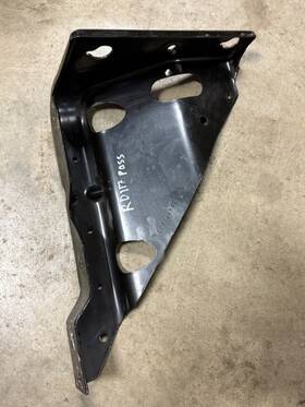 23437390 Gm Air Cleaner Bracket- 2015 Chevy