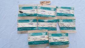 379900 Gm Nos 1973-1975 Chevrolet Vega 140 Motor With 2bc Air Cleaner Studs Lot Of 8