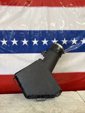 92206395 Gm 10-15 Chevrolet Camaro Ss Air Box Cover Lid Housing Oem