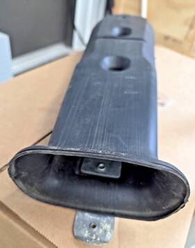 15667232 Gm Delco Engine Air Intake Duct / Hose 1988 - 1995 Chevrolet Gmc