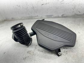 84013570 Gmc 2018-2022 Acadia Air Cleaner Intake Resonator Outlet Duct Assembly 84013570 Gmc 2018-2022 Acadia Air Cleaner Intake Resonator Outlet Duct Assembly