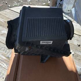 15070030 Gmc Truck 1999-2002 Sierra 1500 Air Cleaner Without High Capacity Oem Used