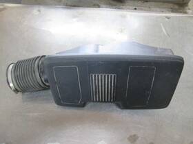 319.gm9m20 Gmc Truck 2020 Sierra 1500 5.3l Air Cleaner To Engine 358634