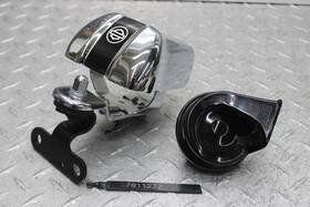 7811232 Harley-davidson 2017 Street Glide Cvo Liquid Cooler Flhxse Horn Cover And