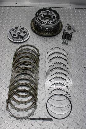 7811234 Harley-davidson 2017 Street Glide Cvo Liquid Cooled Flhxse Complete Clutch