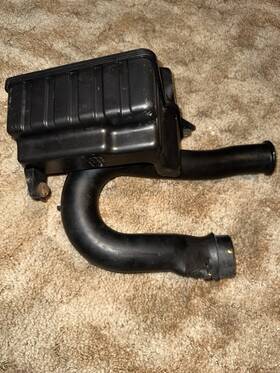 17230-p2j-000 Honda 1996-2000 Civic Ex Oem Lower Air Intake Resonator Box Tube