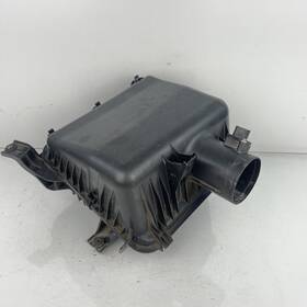16500-1la0a Infiniti 2011 2012 Qx56 5.6l Engine Filter Air Cleaner Box Housing Oem