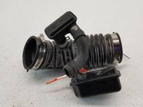 16576-4gb1b Infiniti 338.in1m14 14-15 Q50 3.7l Left Air Tube To Throttle Oem