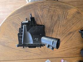 5702-ev10e Infiniti Infinity G35 G37 Q40 Q60 Air Intake Cleaner Box Filter Assembly Oem