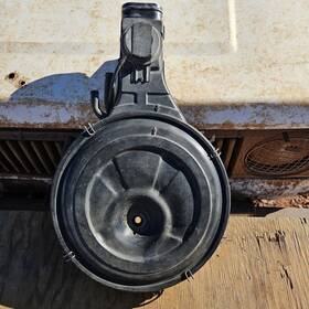 8941554430 Isuzu Trooper 1986 Engine Air Cleaner Filter Body Oem Pickup 86-87