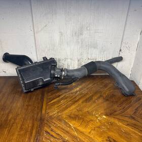 4613085909 Jaguar 98-03 Xj8 Vanden Plas Air Cleaner Intake Box Assembly Oem