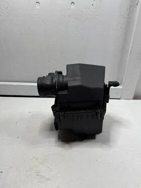 Gx739600db Jaguar 2016-2020 Air Filter Box Housing Oem Complete Gx739600db Jaguar 2016-2020 Air Filter Box Housing Oem Complete