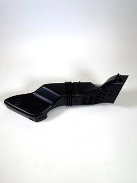 Hk83-9a675 Jaguar 2017 - 2020 F-pace Left Driver Side Air Intake Cleaner Duct Tube Oem