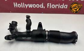 Hx73-9c623-bb Jaguar / Land Rover Lr141950 2021-2025 Xe Xf F-pace Lr Velar 2.0 Engine Air Intake Hose Tube Duct Oem