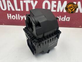 T2h34300 Jaguar 17-19 Xe Xf F-pace Velar 2.0 Diesel Engine Air Intake Cleaner Filter Box