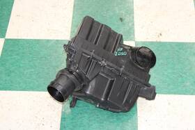 T2r17599 Jaguar 18-20 F Type 2.0l Engine Passenger Right Rh Side Air Cleaner Filter Box Unit Oem