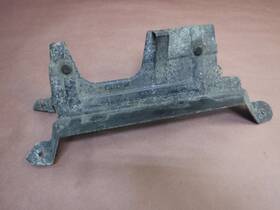 53002178 Jeep Wrangler Yj 87-90 2.5 4 Cyl Air Cleaner Filter Box Bracket Fender Mount