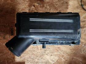 530307 Jeep Cherokee Xj 91-01 Lower Air Cleaner Box