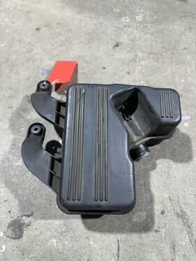 53030982 Jeep 97-01 Cherokee Xj 2.5l 4cyl Air Intake Box