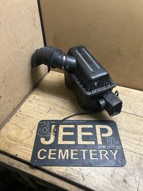 Jeep 87-90 4.0 Cherokee Xj Comanche Mj 4.0l Air Filter Box Housing With Hose Oem Jeep 87-90 4.0 Cherokee Xj Comanche Mj 4.0l Air Filter Box Housing With Hose Oem