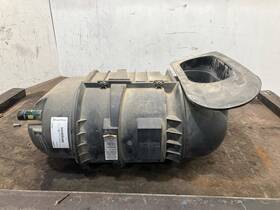 D37-1009-200 Kenworth T660 Air Cleaner - Used P/n D371009200