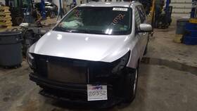 319-67642 Kia 15 - 18 Sedona Air Cleaner Box E733651